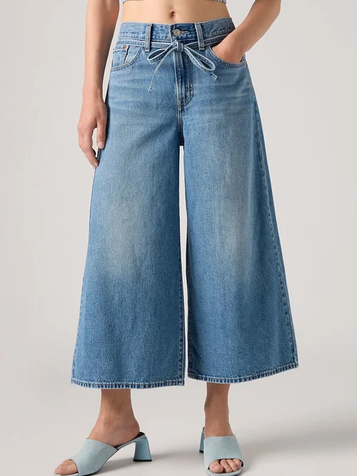 Levi's Blugi evazati trei sferturi